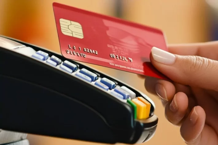 Navigating Year-End Credit Card Pitfalls and Tips to Sidestep Costs in the U.S.